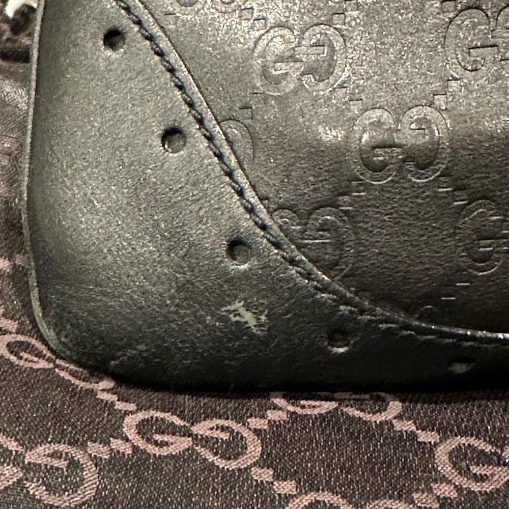 GUCCI
Black Guccissima Leather Medium Hobo Bag - Picture 5 of 11